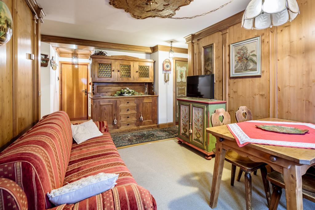 Villa Cristallino -Stayincortina Cortina d'Ampezzo Luaran gambar