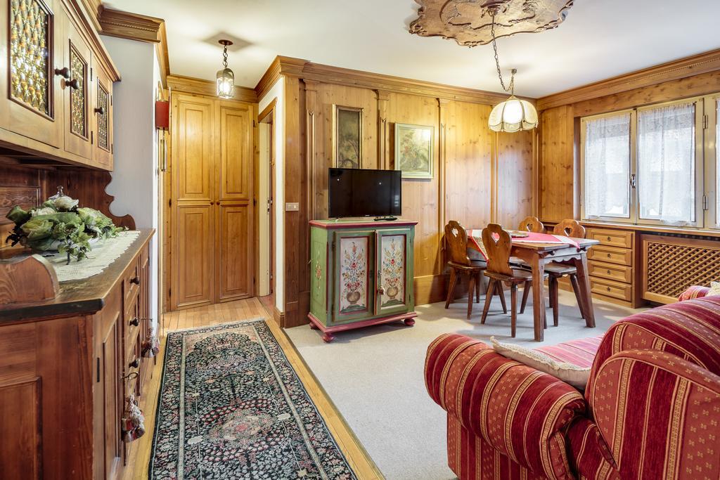 Villa Cristallino -Stayincortina Cortina d'Ampezzo Luaran gambar